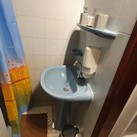 Agnes Vendeghazak Siofok-apartman 2 ゲストハウス シオーフォク