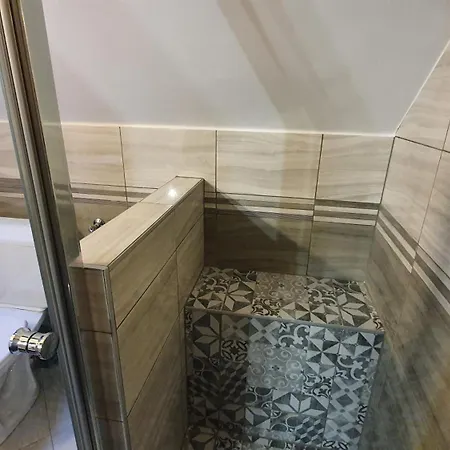 ゲストハウス Agnes Vendeghazak Siofok-apartman 2 *