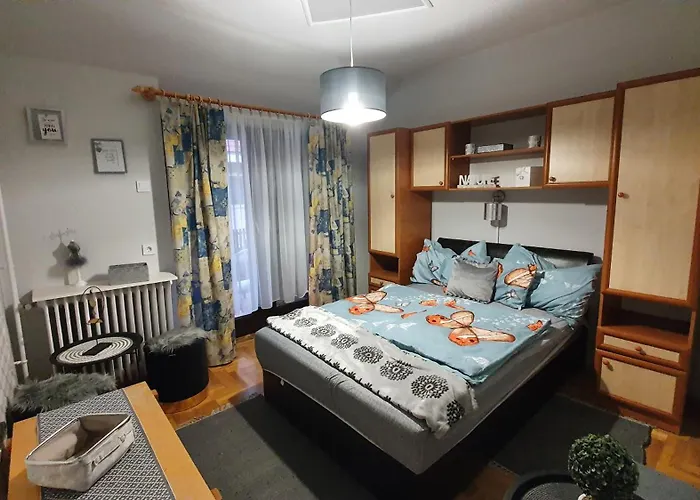 Agnes Vendeghazak Siofok-apartman 2 Konukevi